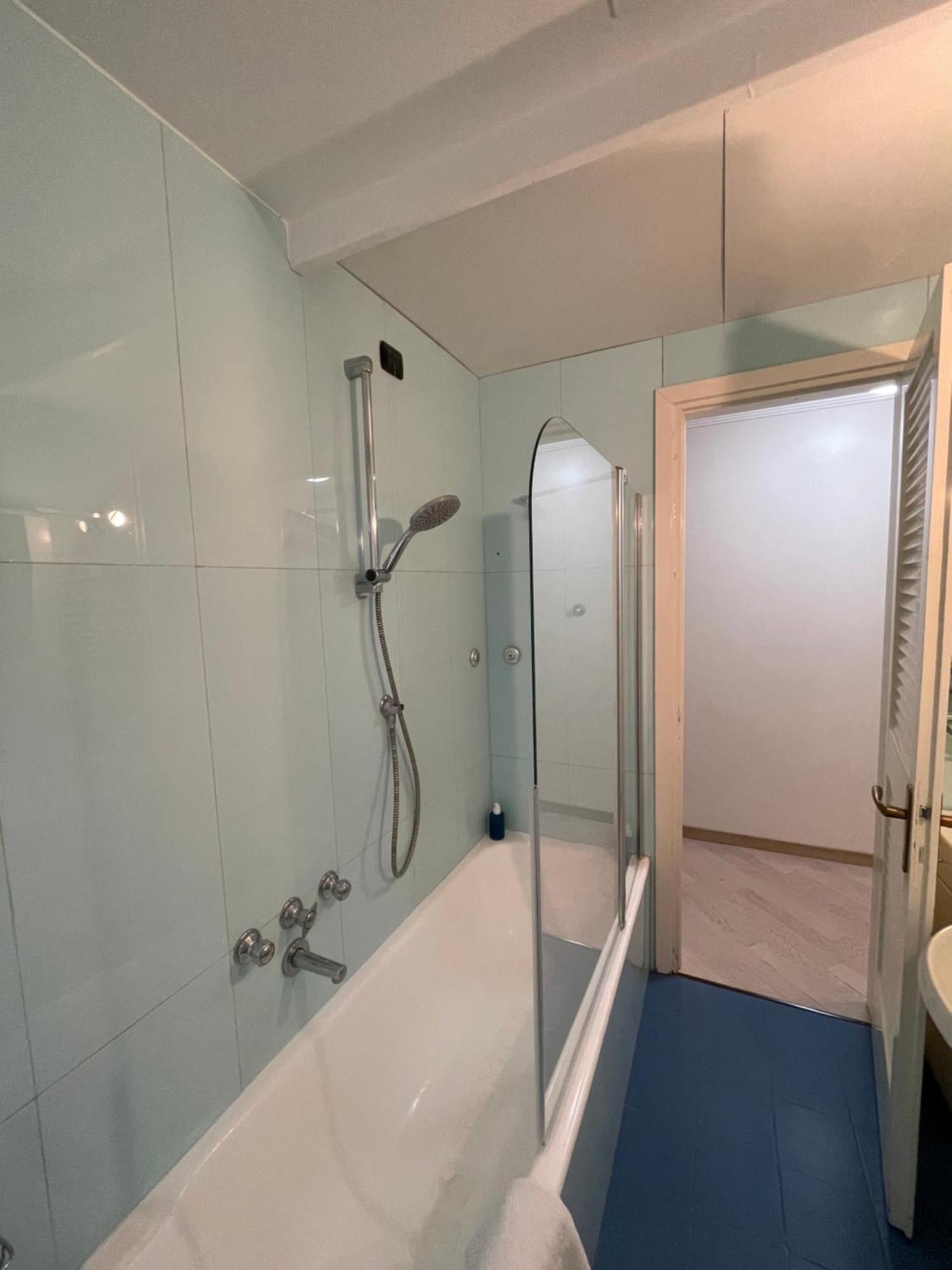 Downtown Apartment Milan Bagian luar foto
