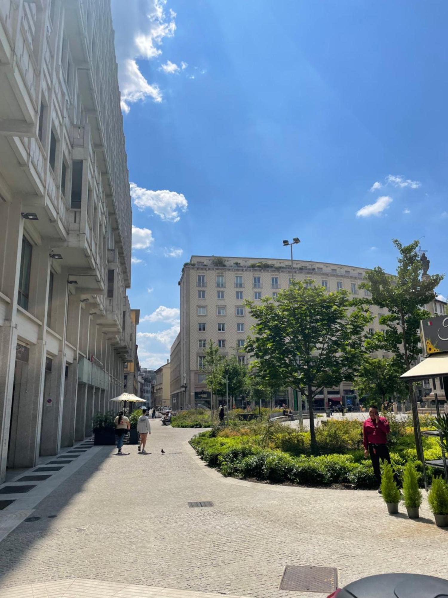 Downtown Apartment Milan Bagian luar foto
