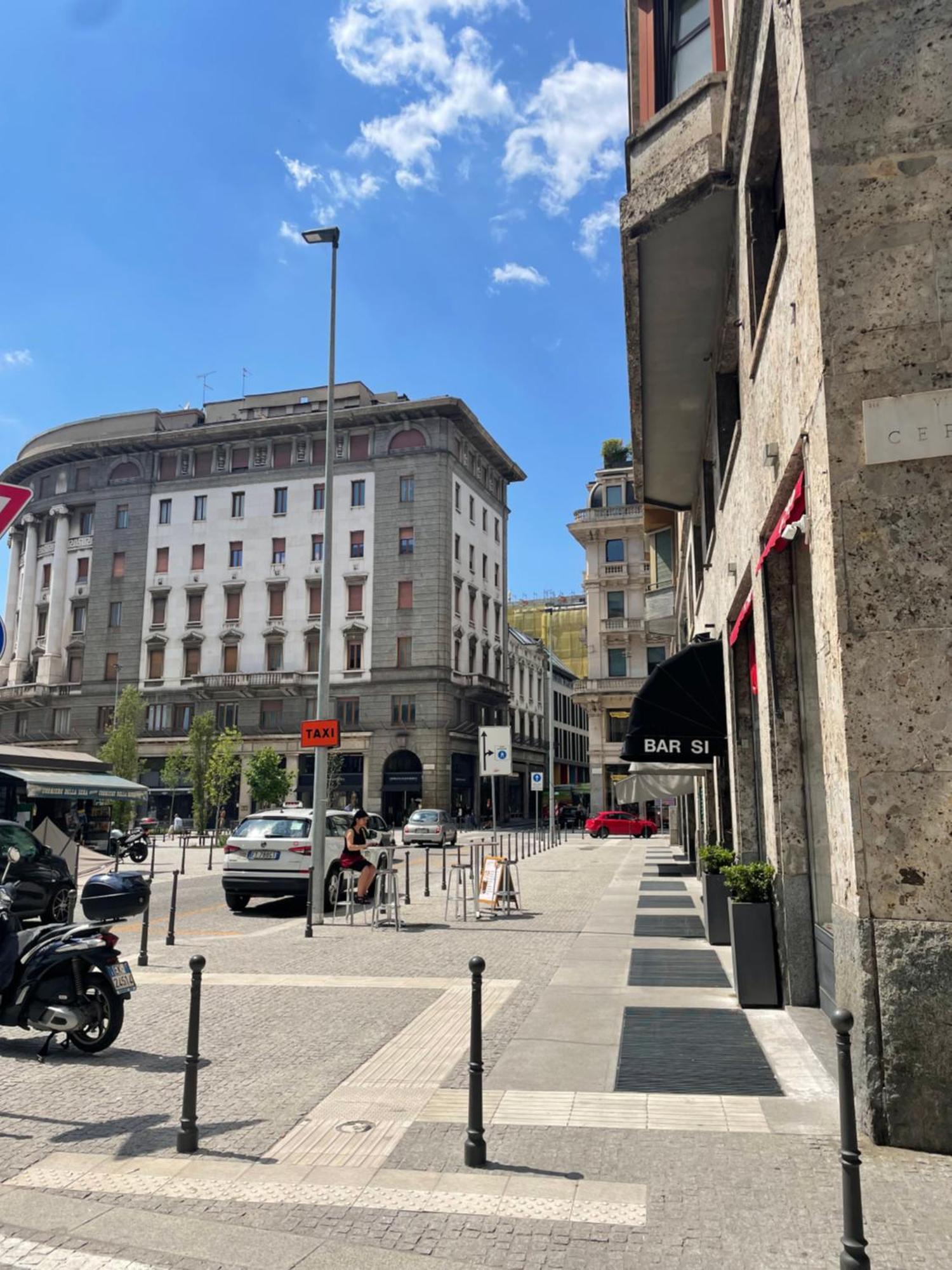 Downtown Apartment Milan Bagian luar foto