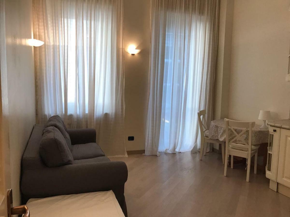 Downtown Apartment Milan Bagian luar foto