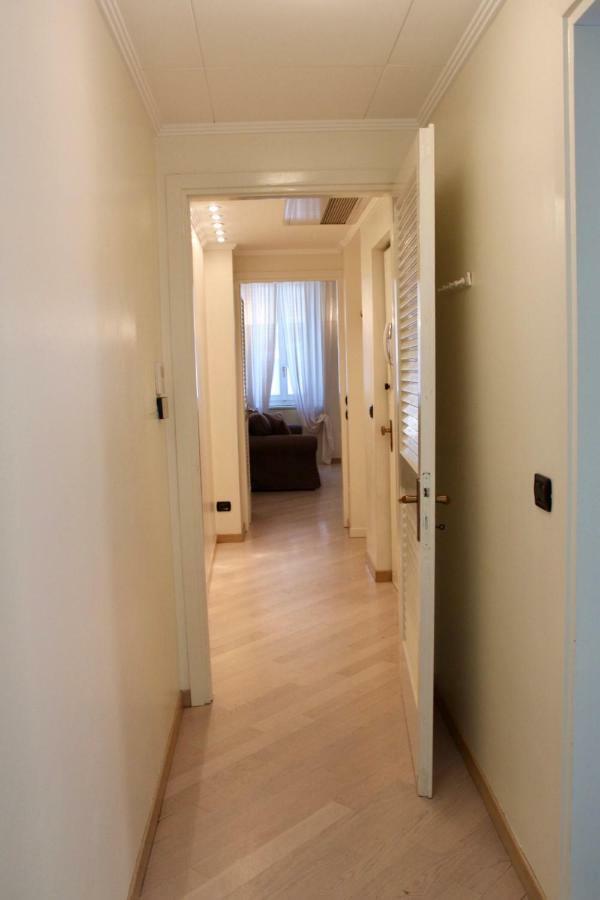 Downtown Apartment Milan Bagian luar foto