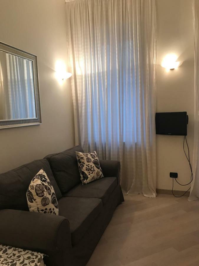 Downtown Apartment Milan Bagian luar foto